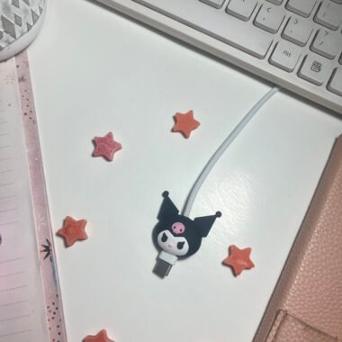 Protector de cargador pequeño kuromi