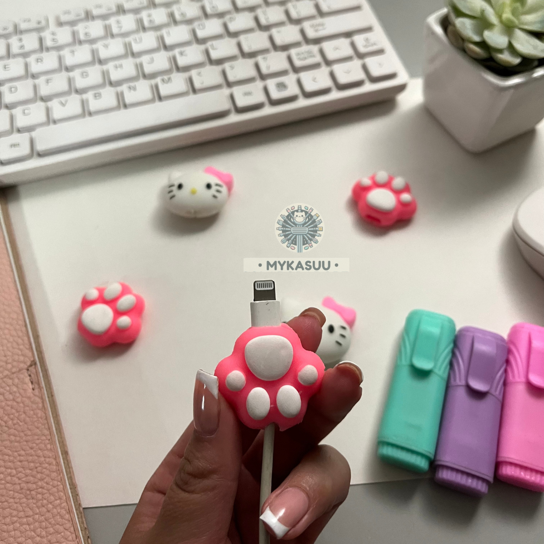 Protector de cargador pequeño Huellitas